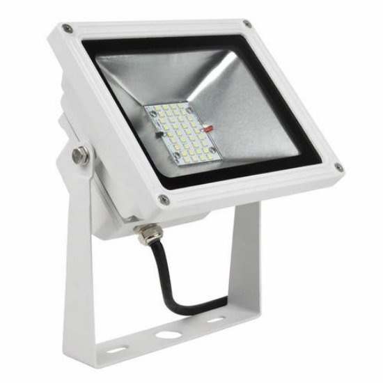 Picture of 13w 1301lm 40K Yoke-Arm White Finish Floodlight